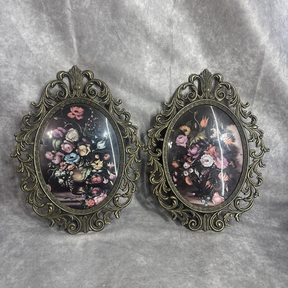 Vintage Italian Oval Brass Wall Art w/Floral Design & Convex Glass Set Of‎ 2
